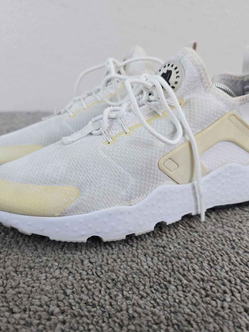Nike Huarache Wpmens Size 8 Running Shoes Cream Whitw Low Top